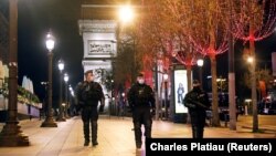 Париж марказида юрган хавфсизлик кучлари вакиллари