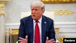 ԱՄՆ նախագահ Դոնալդ Թրամփը Սպիտակ տանը ՆԱՏՕ-ի գլխավոր քարտուղար Մարկ Ռյուտեի հետ հանդիպման ժամանակ, Վաշինգտոն, 15-ը հուլիսի, 2025թ.