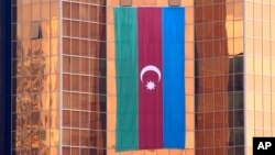 Флаг Азербайджана, иллюстративное фото