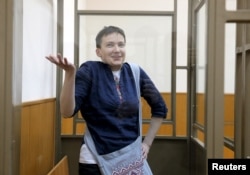 Надія Савченко під час засідання суду у Донецьку Ростовської області. 21 березня 2016 року