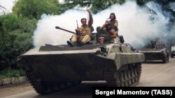 Данная история красноречиво напомнила, как болезненно воспринимается в Абхазии любая ошибка или неточность, связанная с войной 1992-1993 гг.