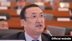 Экс-министр транспорта и коммуникаций, депутат ЖК КР Нурлан Сулайманов.