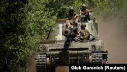 Напередодні міністр оборони Олексій Рєзніков заявив, що Україна готується до деокупації південних територій, для чого накопичує мільйонну бойову силу та оснащену західною зброєю. На фото бійці ЗСУ