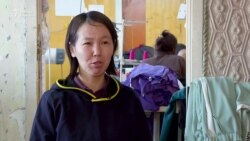 "Акча табам деп жүрүп ден соолукту жоготобуз". Тигүүчүлөрдүн көрүнбөгөн түйшүгү