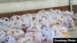 Бишкекте жана дээрлик бардык аймакта Баткен үчүн гуманитардык жардам чогултуу, жөнөтүү башталды.