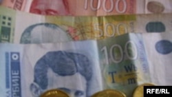 ارز گرد آمده در «صندوق های سرمايه گذاری دولتی»، بر پايه تازه ترين ارزيابی ها، حدود ۳۵۰۰ ميليارد دلار است.