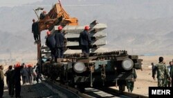 قرارگاه خاتم الانبياء وابسته به سپاه پاسداران انقلاب اسلامى برنده مناقصه دو و نيم ميليارد دلارى پروژه ساخت خط ريلى پس کرانه در منطقه آزاد چابهار شده است.