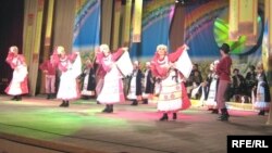 "Бәрмәнчек" җыр-бию ансамбле