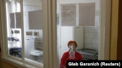 Пацієнтка у кисневій масці, ілюстративне фото