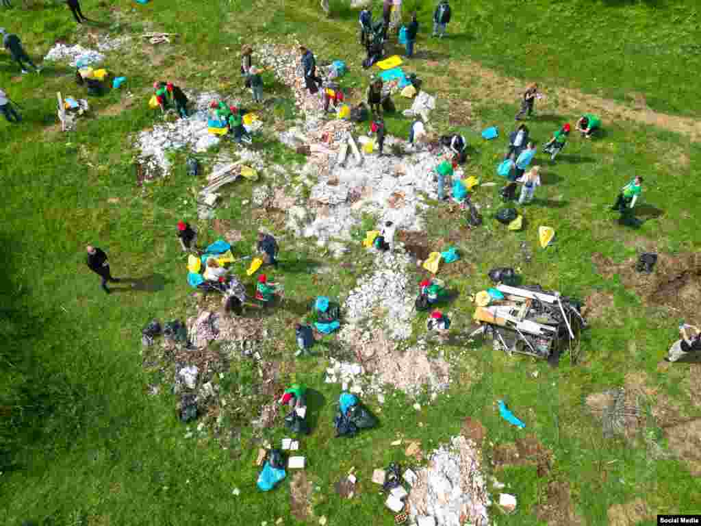 Dio akcije bilo je čišćenje lokacije u blizini Skopskog akvadukta, gdje su učestvovali i strani diplomati u zemlji.