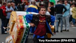 Москванын базарында иштеген мигрант,  29-июнь, 2021-жыл