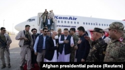 Ооганстан. Президент Ашраф Гани Мазари-Шарифке учуп келди. 11-август, 2021-жыл. 