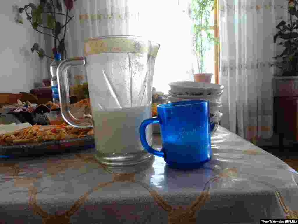 Күрттөрдүн улуттук суусундугу &ndash; аудау. Айран менен суу аралаштырылып, кичине туз кошулуп чалапка окшоп даярдалат. Мындан тышкары бозого окшогон грар деген да суусундугу бар.&nbsp; 