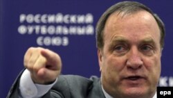 Главный тренер сборной России  по футболу Дик Адвокат 