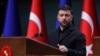 ولودیمیر زلنسکی، رئیس‌جمهور اوکراین، در سفرش به ترکیه