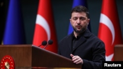 ولودیمیر زلنسکی، رئیس‌جمهور اوکراین، در سفرش به ترکیه