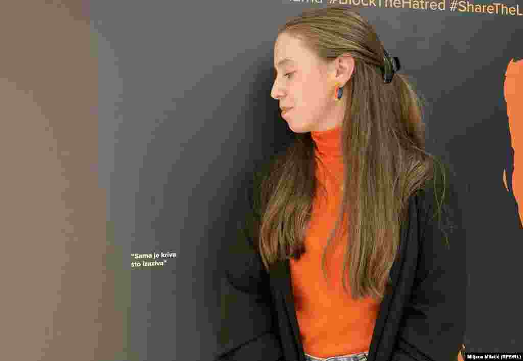 Anđa Stanojković, mlada evropska ambasadorka i studentkinja prava na završnoj godini na međunarodnom smeru u Beogradu kaže da su joj kao mladoj ženi ovakvi događaji bitni zbog podizanja svesti o rodno-zasnovanom nasilju."Već vidimo neke promene u odnosu na naše roditelje, u odnosu na pre 20 godina da mi kao mladi nekako pravimo raskorak od tih stereotipa, od tih predrasuda koje se javljaju. Tako da već se možda vidi neki napredak", rekla je ona za RSE.