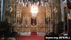Вид на іконостас Кафедральної Церкви Святого Георгія (Стамбул, Фанар, 2011)