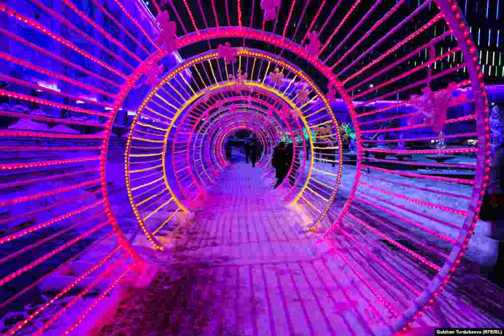 Ала-Тоо аянтындагы кышкы керемет.&nbsp;