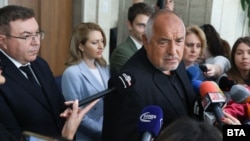 Бойко Борисов по време на брифинг.