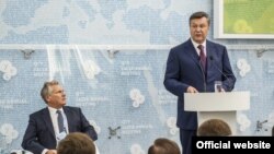 (YES © 2012. Photo by: Сергій Іллін, Олександр Індичий)