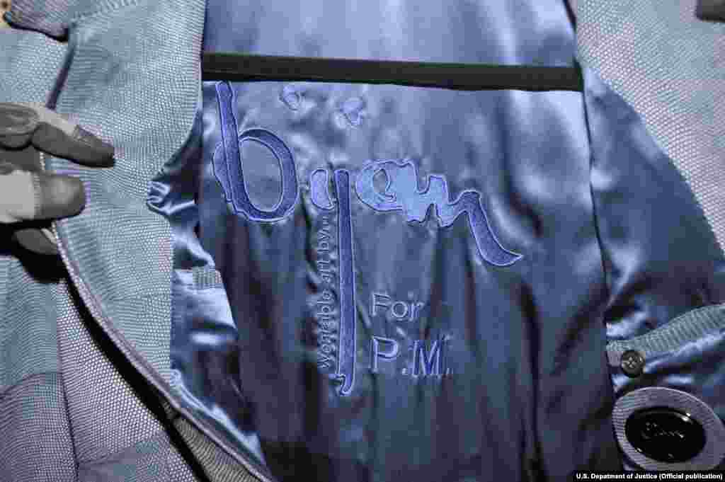 House of Bijan&nbsp;&ndash; бренд американського дизайнера іранського походження Біджана Пакзада, одяг якого купували британський принц Чарльз, президент США Барак Обама, засновник Microsoft Біл Гейтс, президент Росії Володимир Путін та інші відомі чоловіки світу