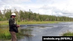 Аўтар на возеры Арахлей