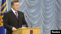 Президент Віктор Янукович під час урочистого звернення до нації, Київ, 3 червня 2010 року