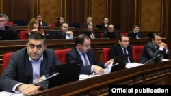 Խորհրդարանական ընդդիմությունը Ազգային ժողովի նիստի ժամանակ, արխիվ