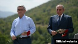 Президент Армении Серж Саргсян с президентом Карабаха Бако Саакяном (архив)