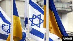 Посол Ізраїлю в Україні Джоель Ліон вже не вперше засуджує українських діячів. У січні 2021 року він назвав лідера націоналістів Степана Бандеру «спільником нацистів»