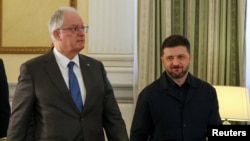 Президент України Володимир Зеленський зустрівся з президентом Греції Костянтином Тассуласом у Президентському палаці в Афінах, Греція, 16 листопада 2025 року