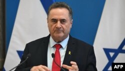 За його словами, план передбачатиме варіанти виїзду через наземні переходи, а також «спеціальні заходи» для вильоту морськими та повітряними шляхами