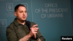 Андрей Ермак пока ситуацию не комментировал