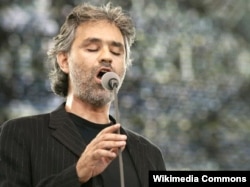 Андреа Бочелли.