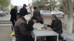 Diňle: Lebaply pensionerlere pensiýa haklary ýene-de wagtynda berilmedi