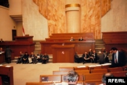 Авальная заля 11 красавіка 1995 году