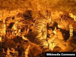 Маҗарстан карст мәгарәсе