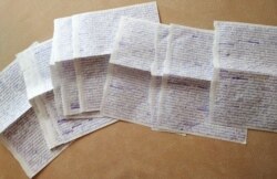 Рукопис майбутньої книжки Станіслава Асеева. Ці записи йому вдалося зробити ще у полоні російських гібридних сил в окупованому Донецьку, а винести їх допоміг танкіст ЗСУ