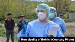 Премьер-министр поручил региональным чиновникам удвоить работу по информированию этнических меньшинств