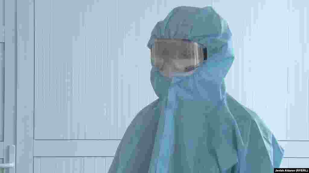 Часть поступивших на правительственный счет по борьбе с COVID-19 средств было решено направить на доплату медработникам, задействованным в лечении лиц с коронавирусом.