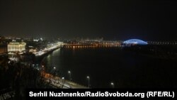 Будівництво Подільсько-Воскресенського мосту планували почати в 1993 році, але фактично роботи стартували у 2003 році