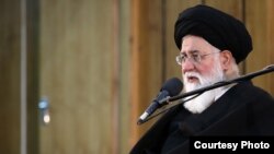 امام جمعه مشهد گفته است که «کنسرت، هنر کُش است».