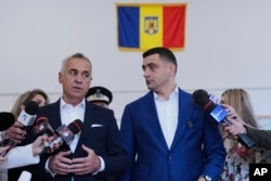 Călin Georgescu și George Simion au mers împreună la secția de votare în ziua alegerilor prezidențiale.