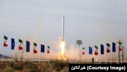 تصویر منتشر شده از لحظه پرتاب پرتابه قاصد، حامل ماهواره نظامی نور.