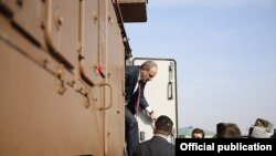 Վարչապետ Նիկոլ Փաշինյանը ծանոթանում է Հայաստանի Զինված ուժերի համար ձեռք բերված նորագույն զինտեխնիկային, 21-ը դեկտեմբերի, 2019թ․