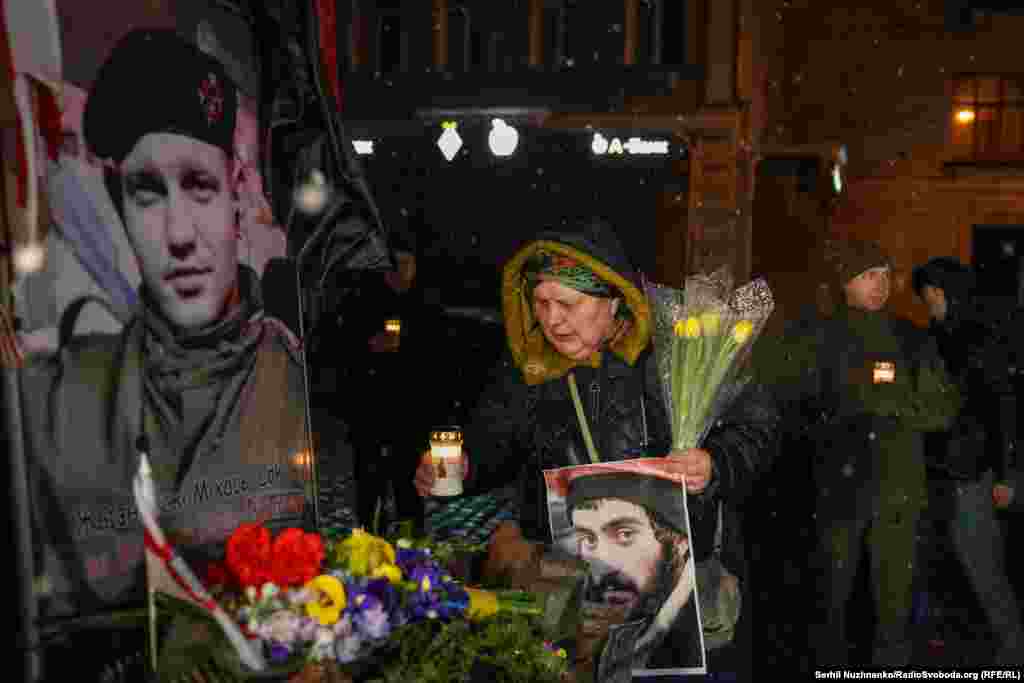 Першими, кого вбили під час подій Революції гідності в Україні був вірменин за походженням Сергій Нігоян та білорус Михайло Жизневський, які загинули саме 22 січня 2014 року на вулиці Грушевського у Києві