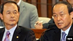 سان مین سون (راست) گفت که تمایل کشورهایی مثل کره شمالی و ایران برعکس است.
