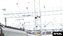 Өткөн жылы кыргызстандык мигранттар мекенине 800 миллион доллар жиберишкен.