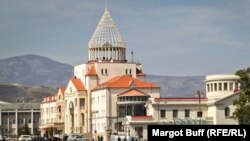 Здание Национального собрания Нагорного Карабаха в Степанакерте